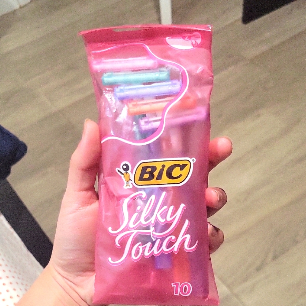 BIC Silky Touch Razors - Pink